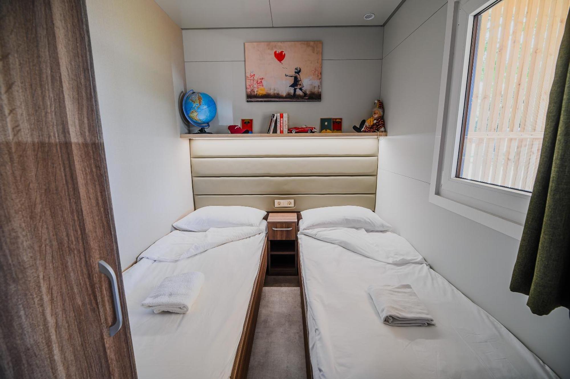 Premium Mobile Homes With Thermal Riviera Tickets Чатеж-об-Саві Номер фото